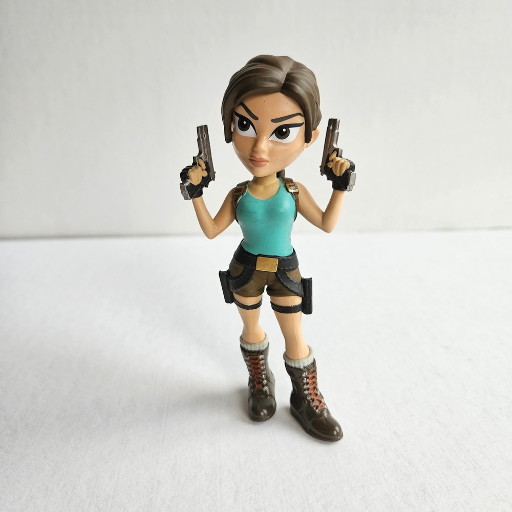 Lara Croft Tomb Raider Mini Figure 4.5 Inch Dual Pistols Video Game Collectible